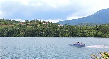Arayal Resorts: A Unit of Sharoy Resort, Wayanad 5*