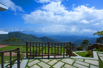 Fragrant Nature Munnar - A Classified Hotel 5*