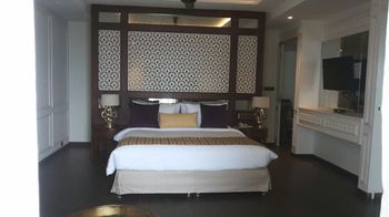 Fragrant Nature Munnar - A Classified Hotel 5*