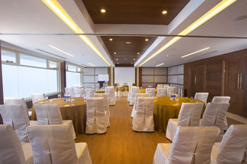 Fragrant Nature Munnar - A Classified Hotel 5*