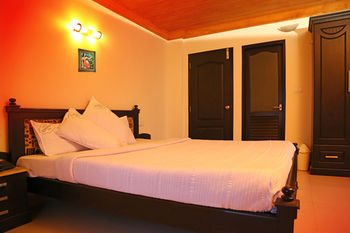 HOTEL EMERALD INN 3*