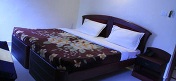 HOTEL EMERALD INN 3*