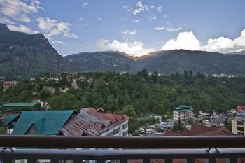 Sarthak Regency 3*