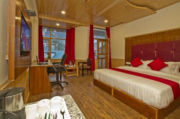Sarthak Regency 3*
