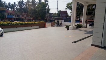 Hotel Karthika Park 4*