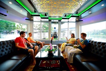 Indiavacationz Houseboat 3*