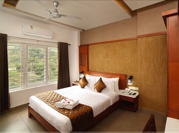 Kgees- HillTown Hotel 3*