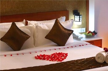 Kgees- HillTown Hotel 3*