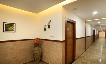 Kgees- HillTown Hotel 3*