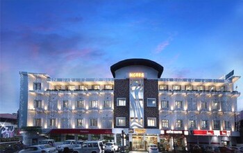 Kgees- HillTown Hotel 3*