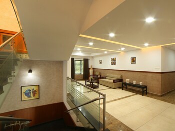 Kgees- HillTown Hotel 3*