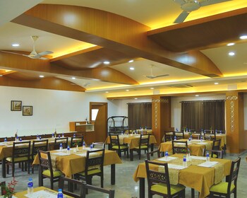 Kgees- HillTown Hotel 3*