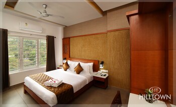 Kgees- HillTown Hotel 3*