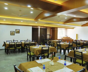Kgees- HillTown Hotel 3*