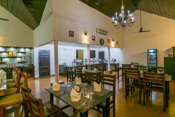 Warmth Lake Haven 4*