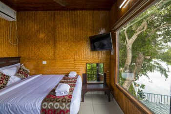 Warmth Lake Haven 4*