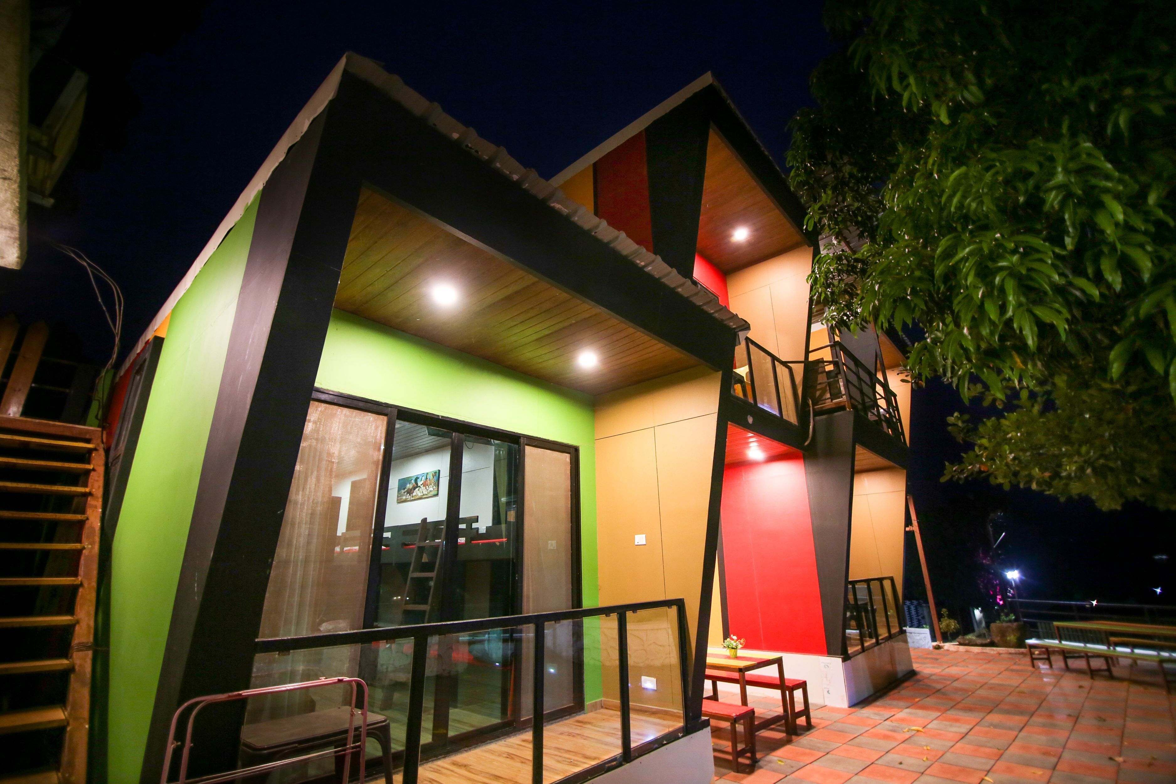 The Bob house 3*