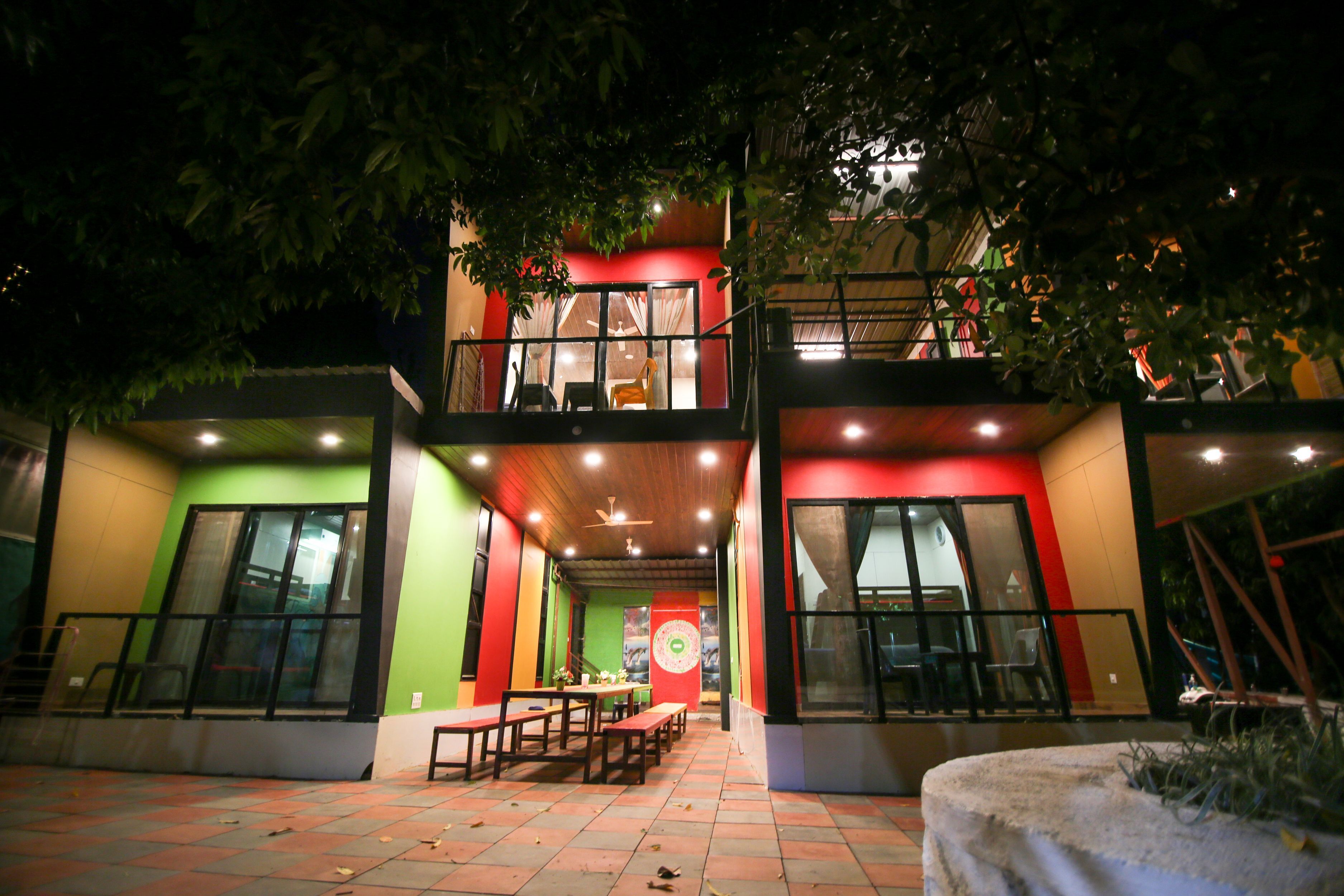 The Bob house 3*