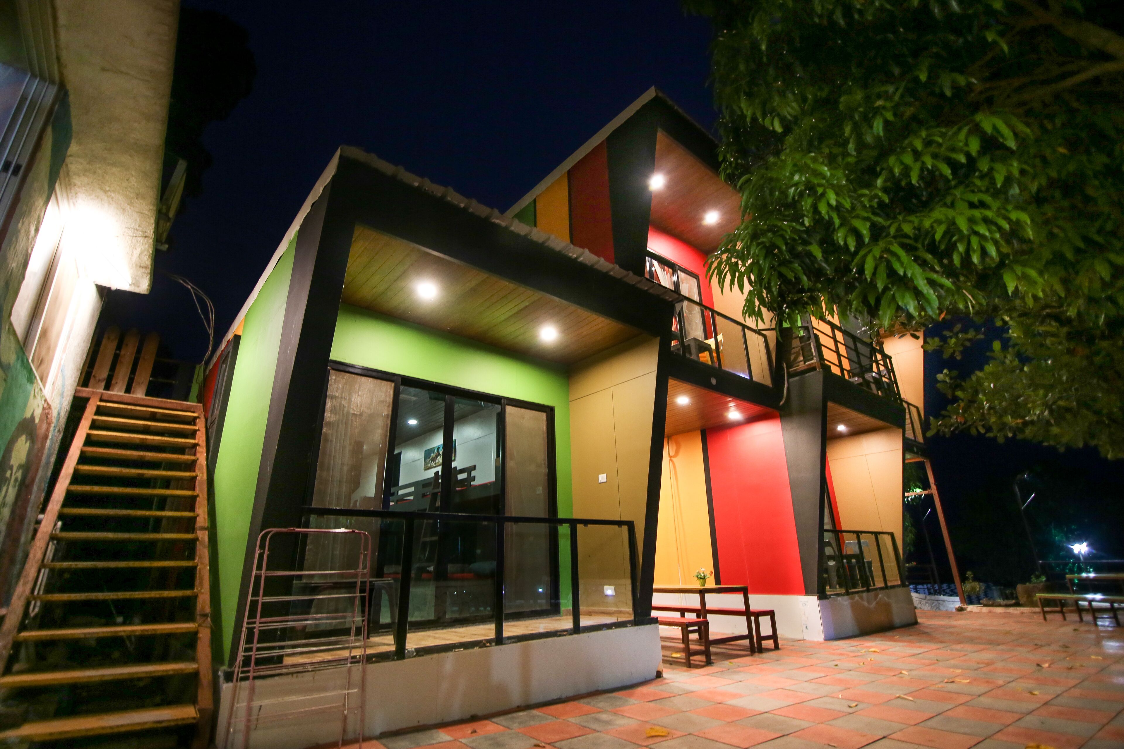 The Bob house 3*