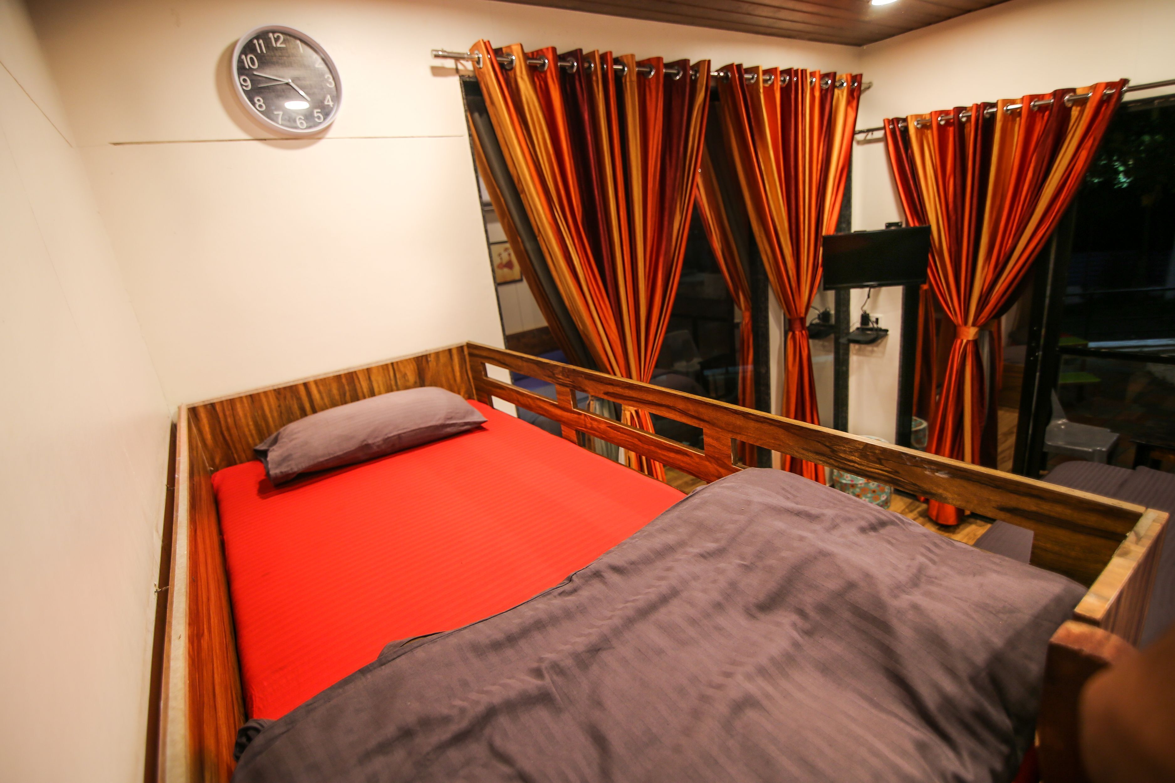 The Bob house 3*