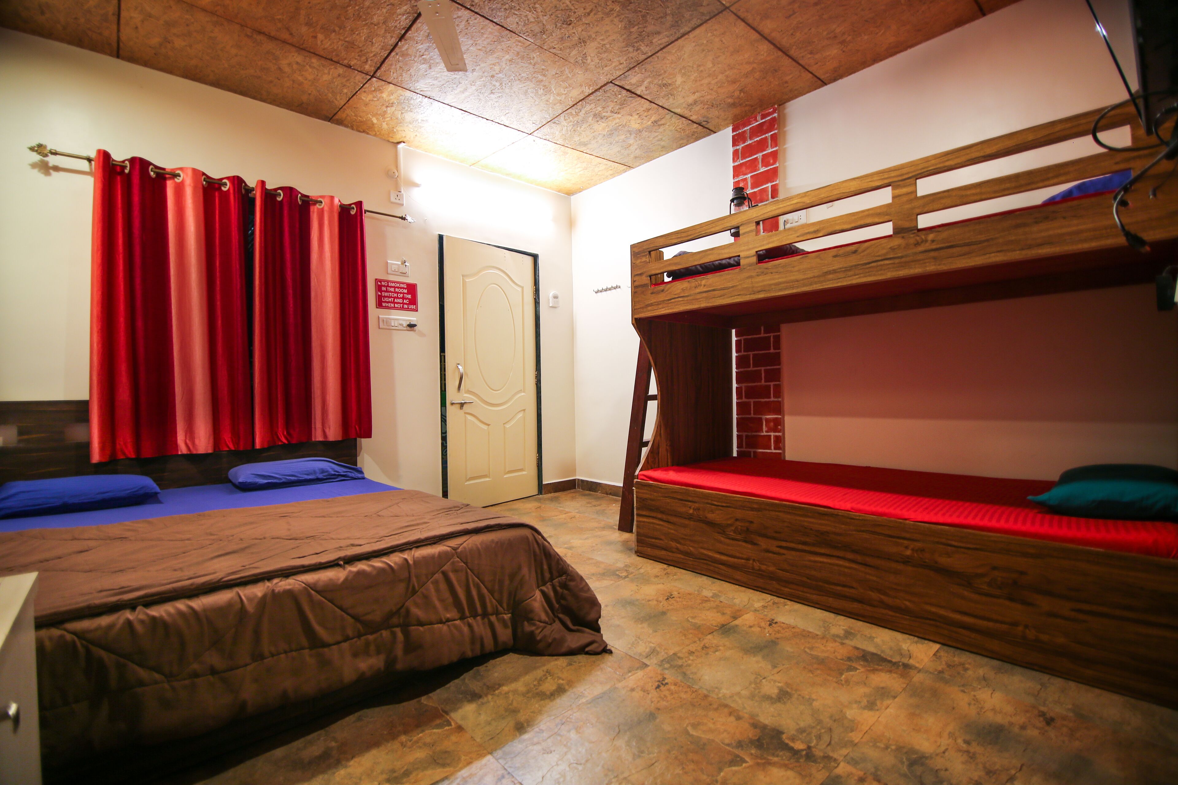 The Bob house 3*