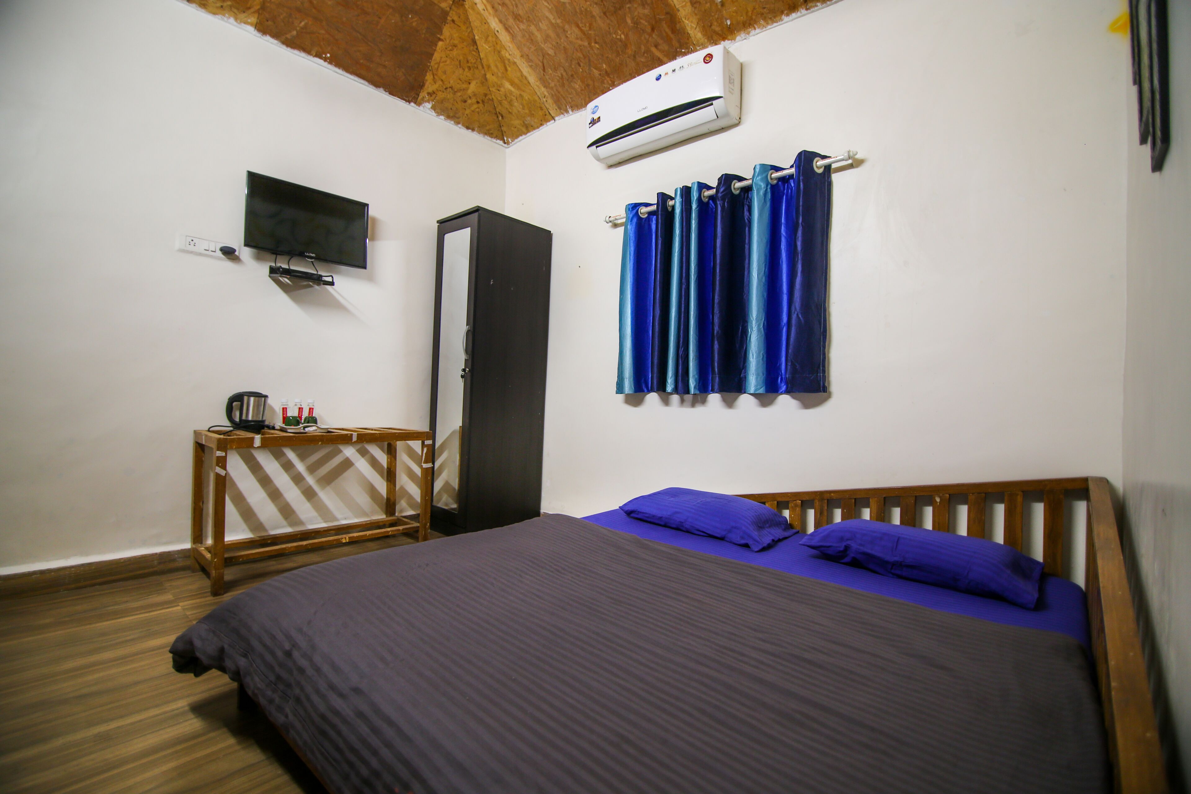 The Bob house 3*