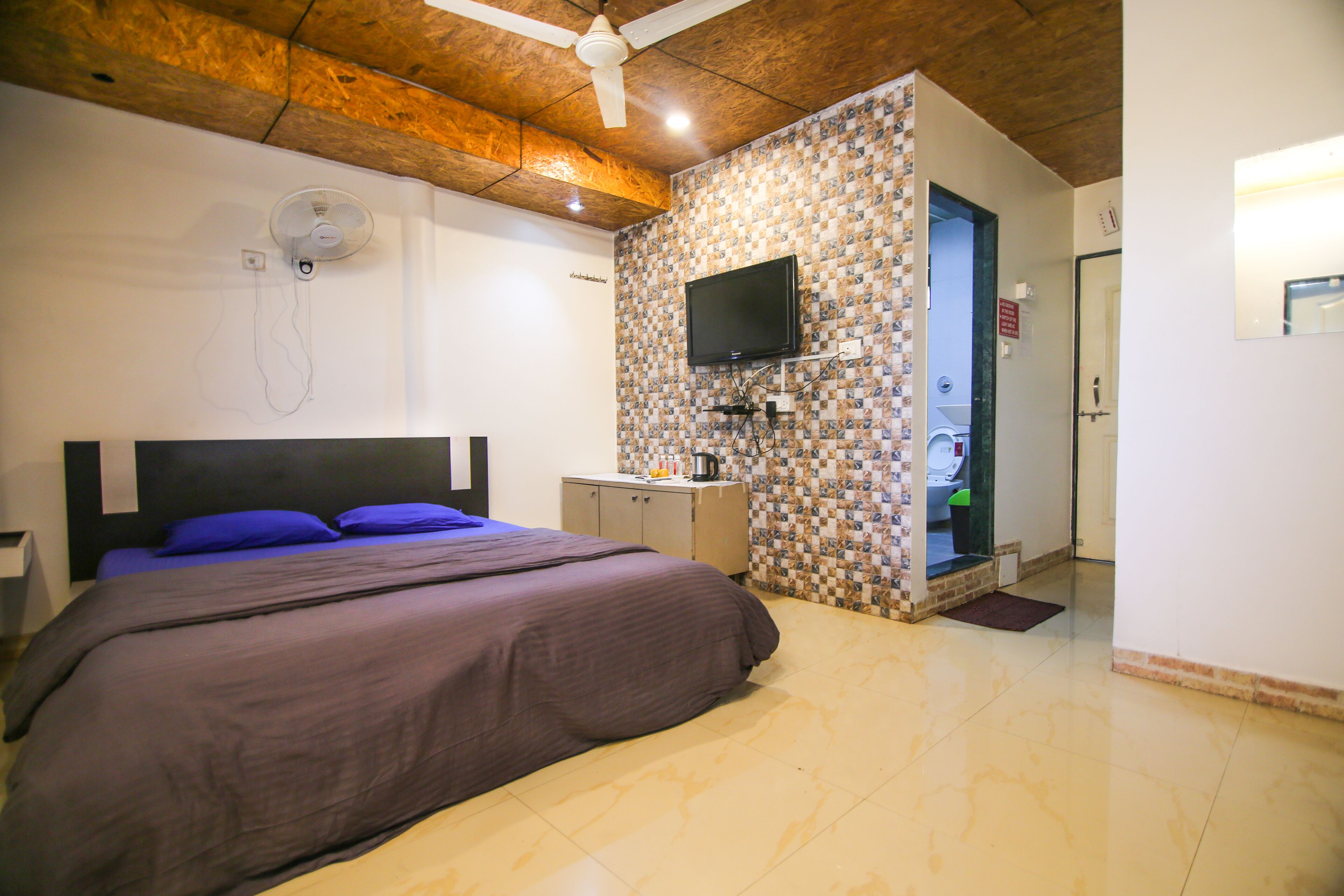 The Bob house 3*