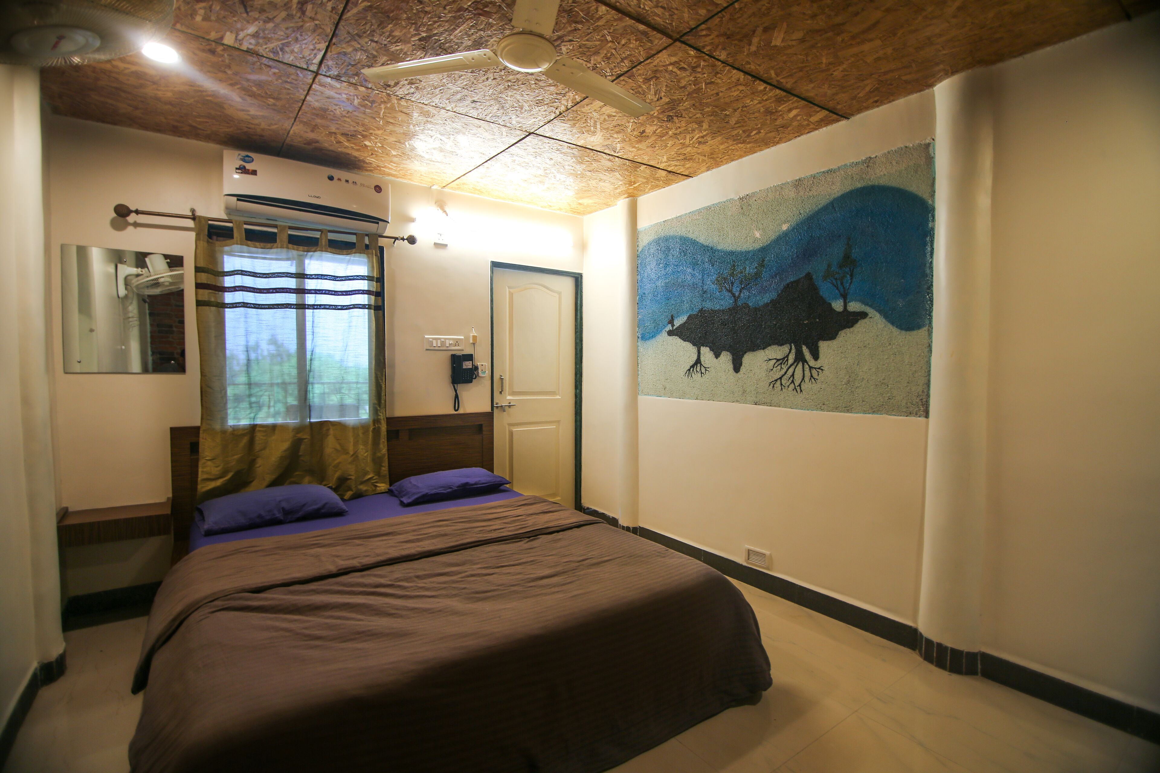 The Bob house 3*