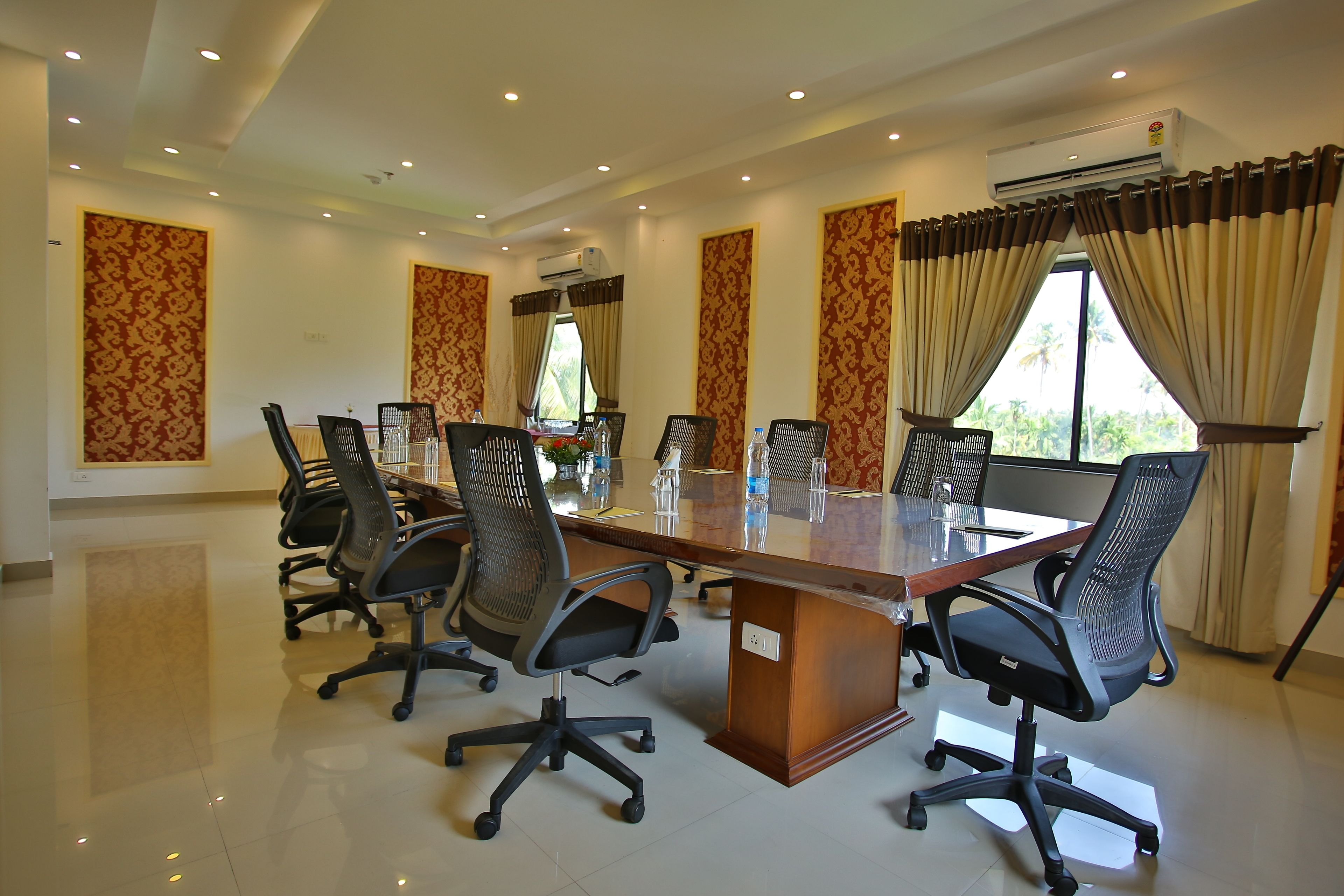 Harbour Hotels 3*