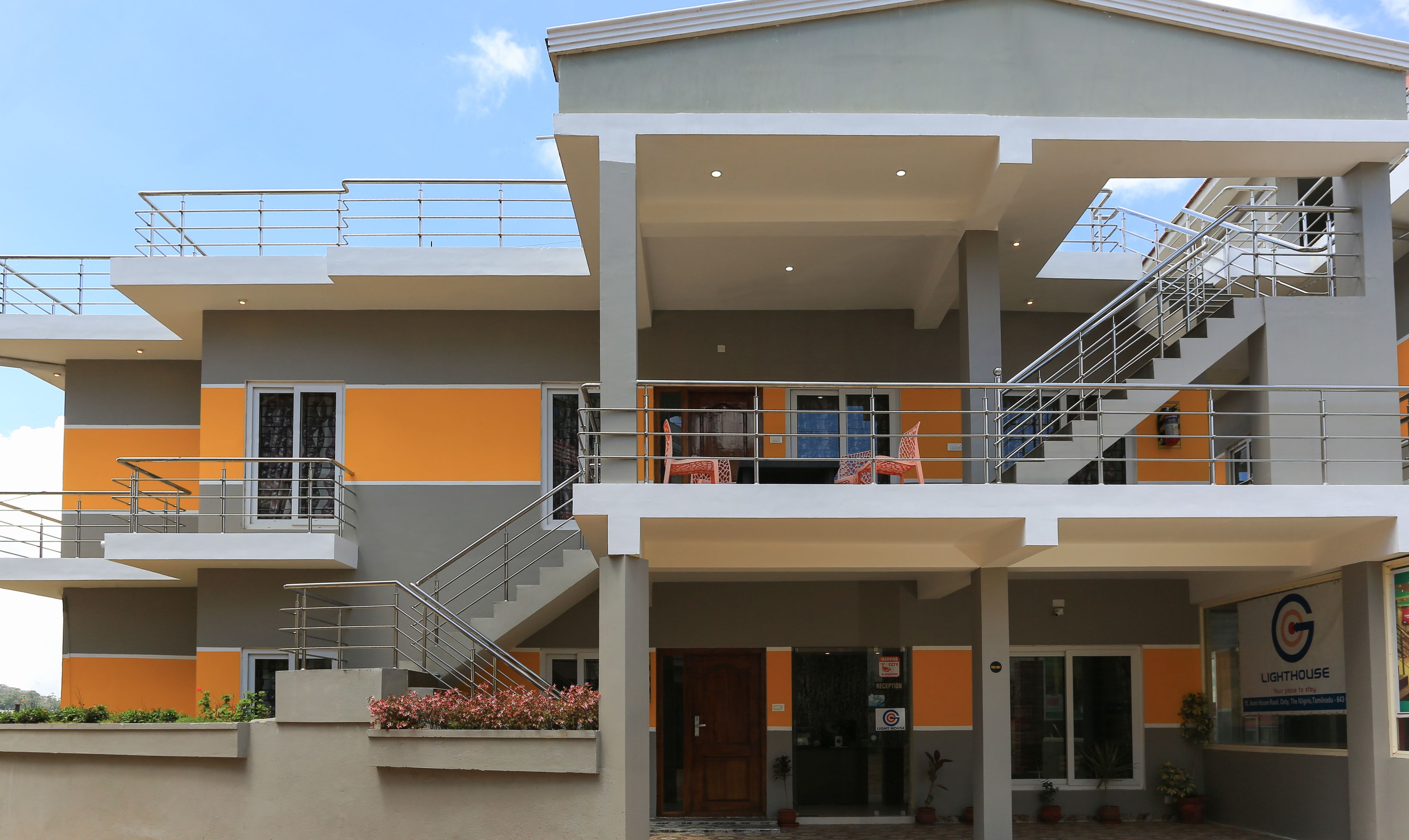 Treebo Light House, 900 Mtrs From Botanical Garden 3*