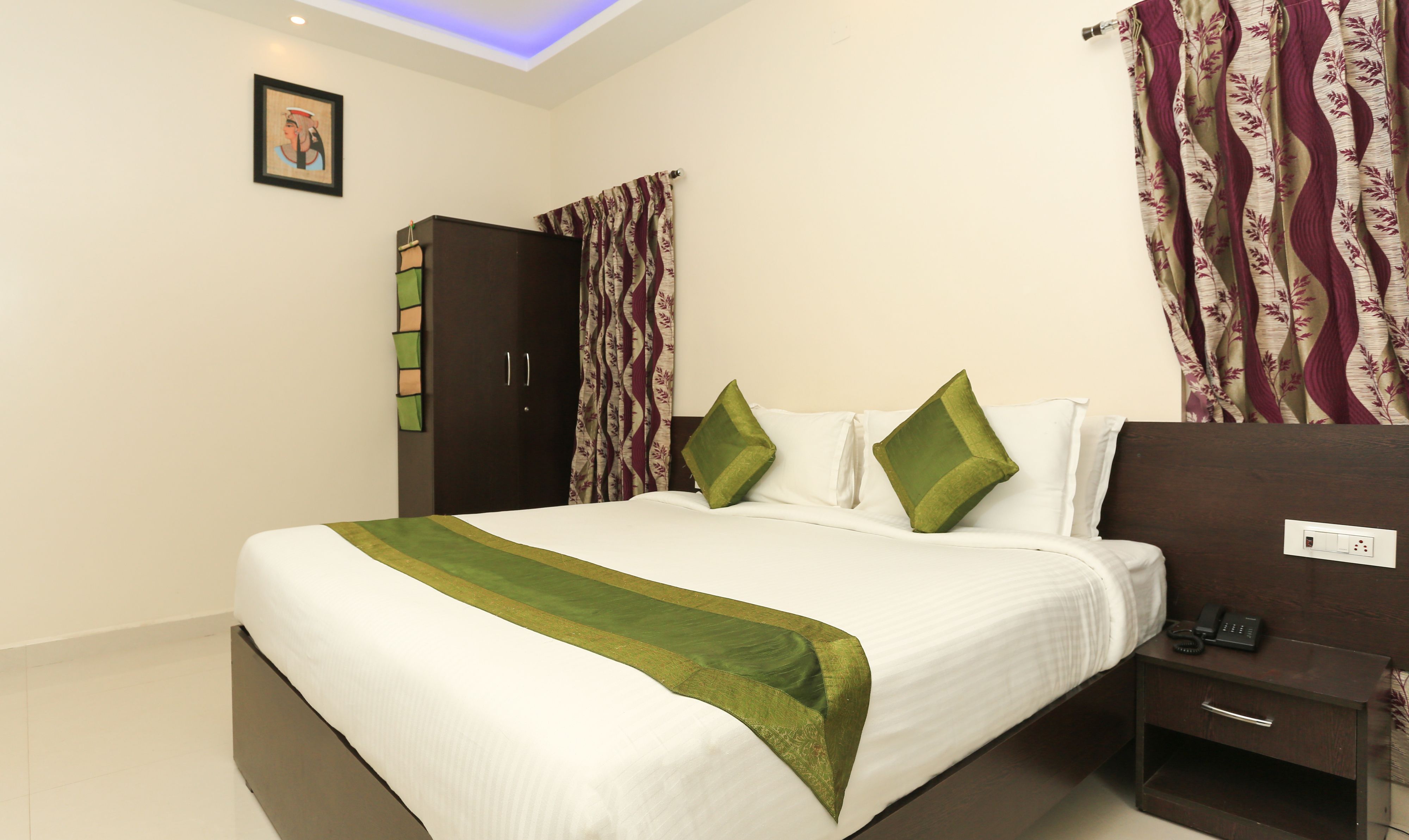Treebo Light House, 900 Mtrs From Botanical Garden 3*