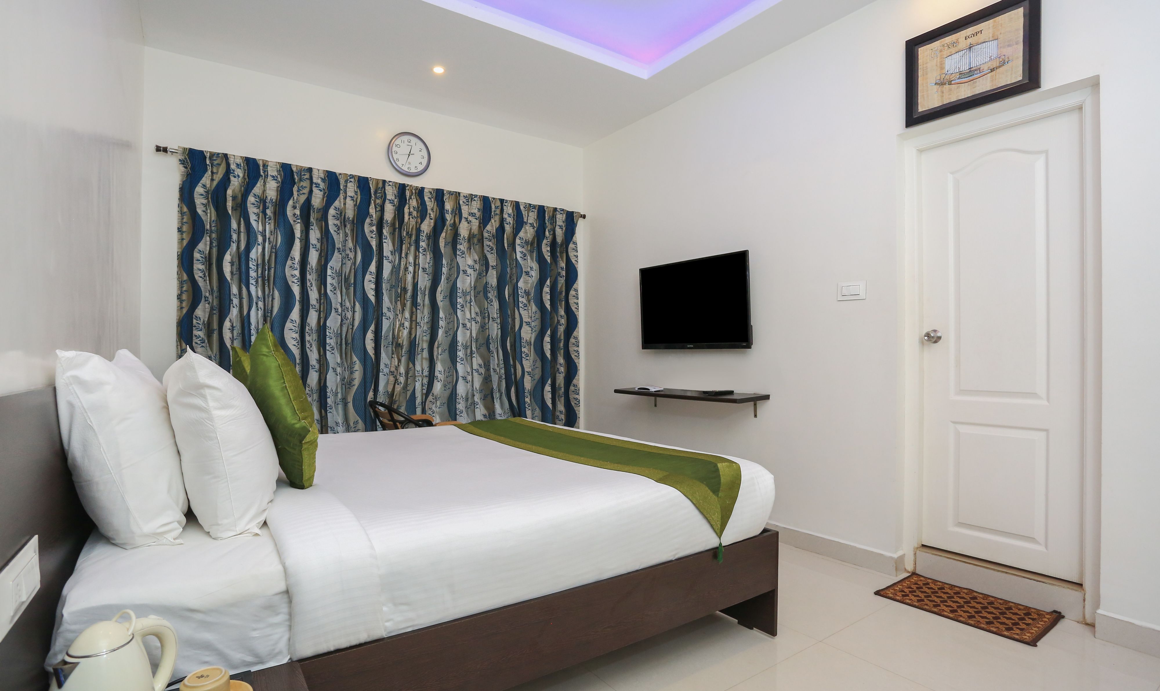 Treebo Light House, 900 Mtrs From Botanical Garden 3*