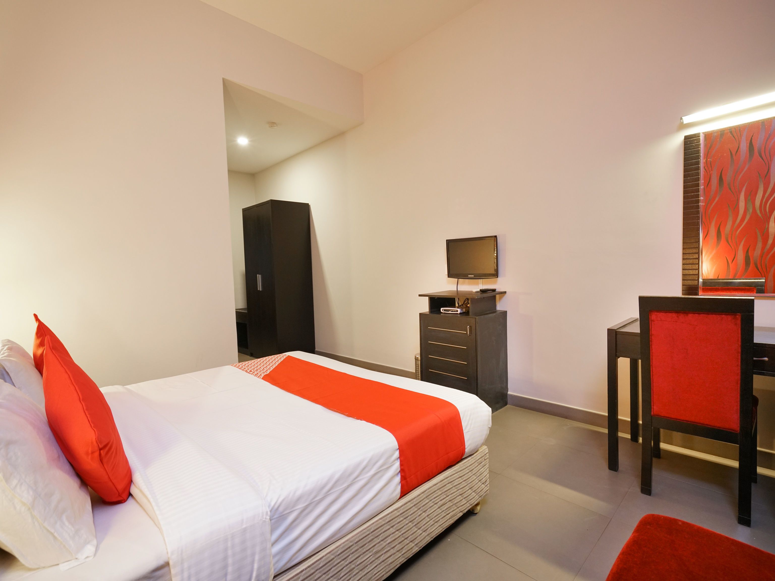 Capital O 15754 Mookkannoor Tourist Home 3*