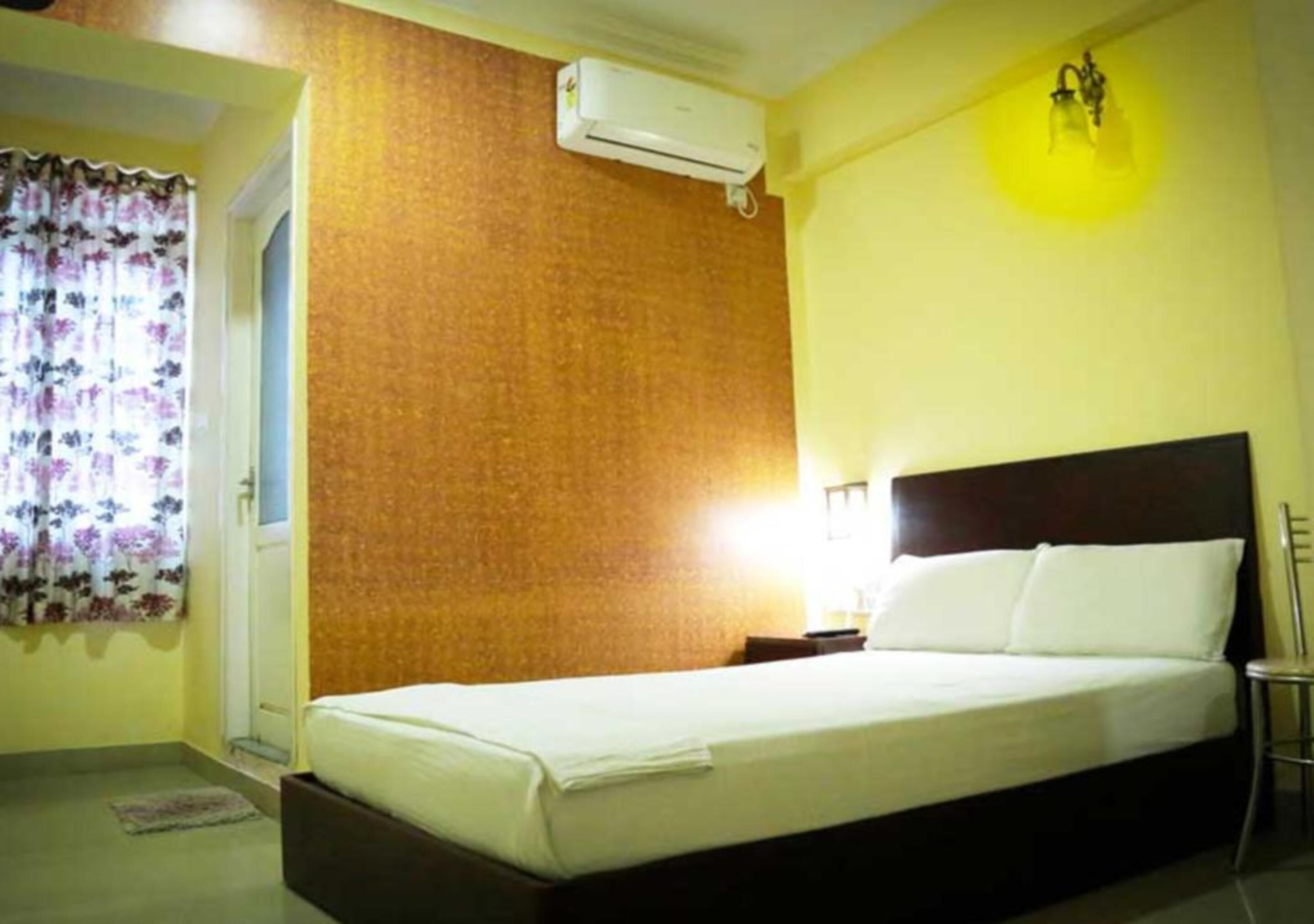 Raga Residency 3*