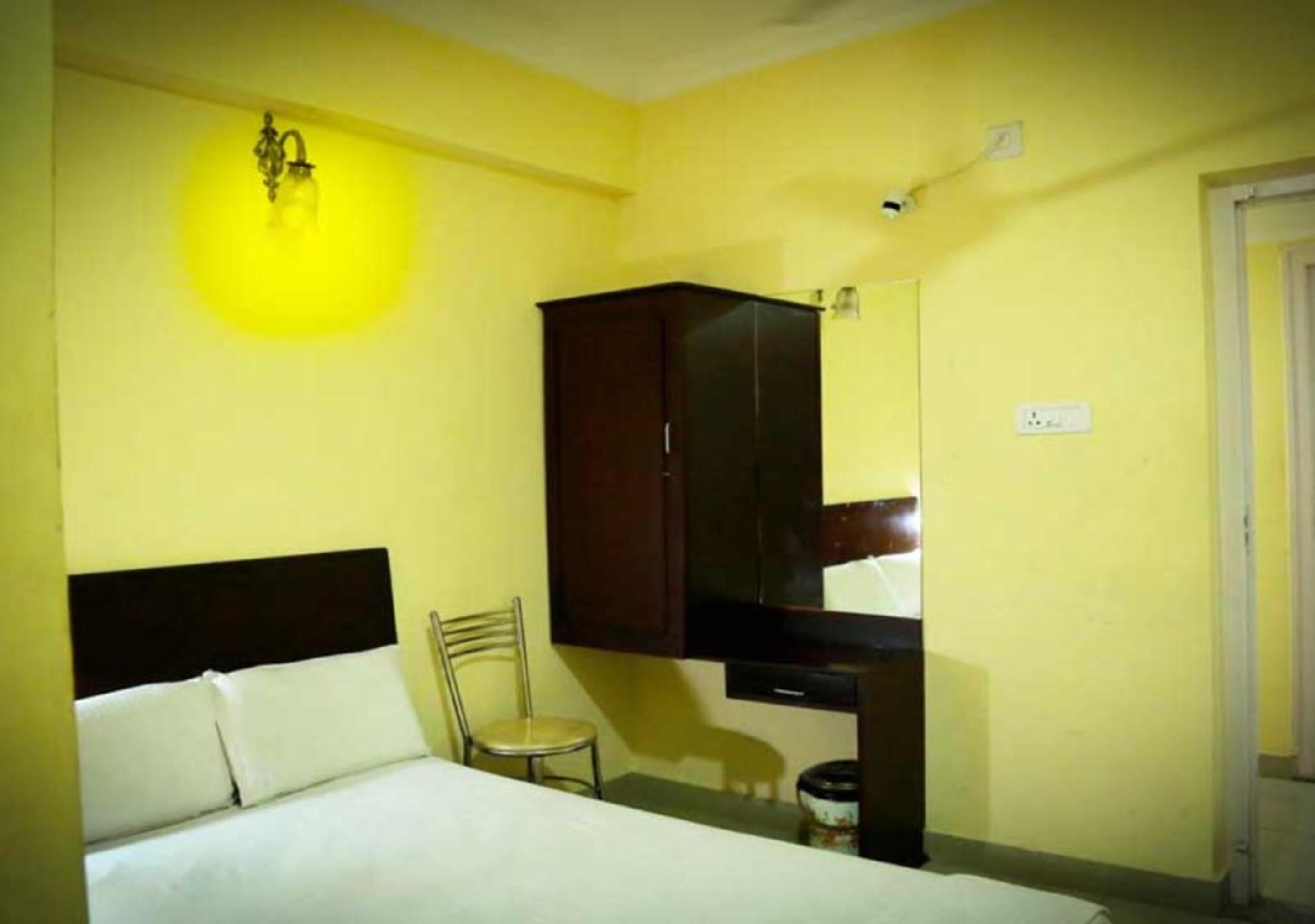 Raga Residency 3*