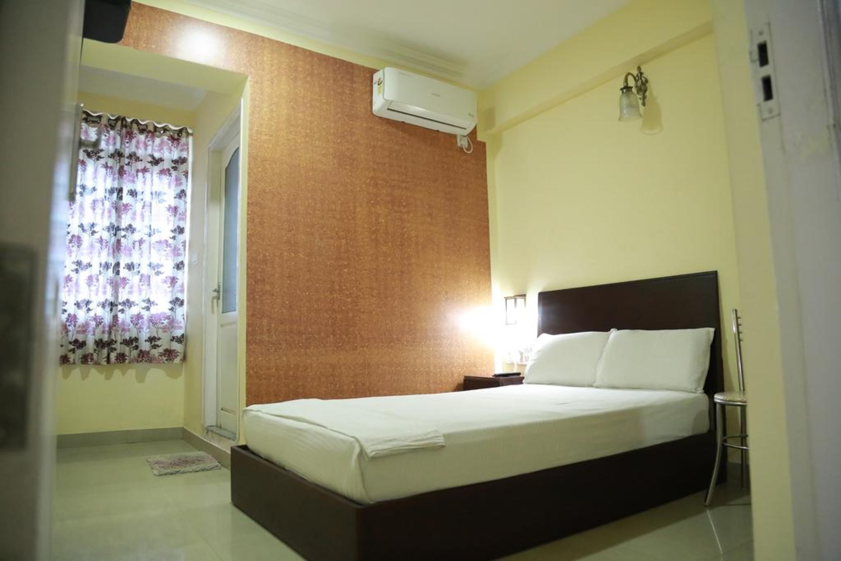 Raga Residency 3*