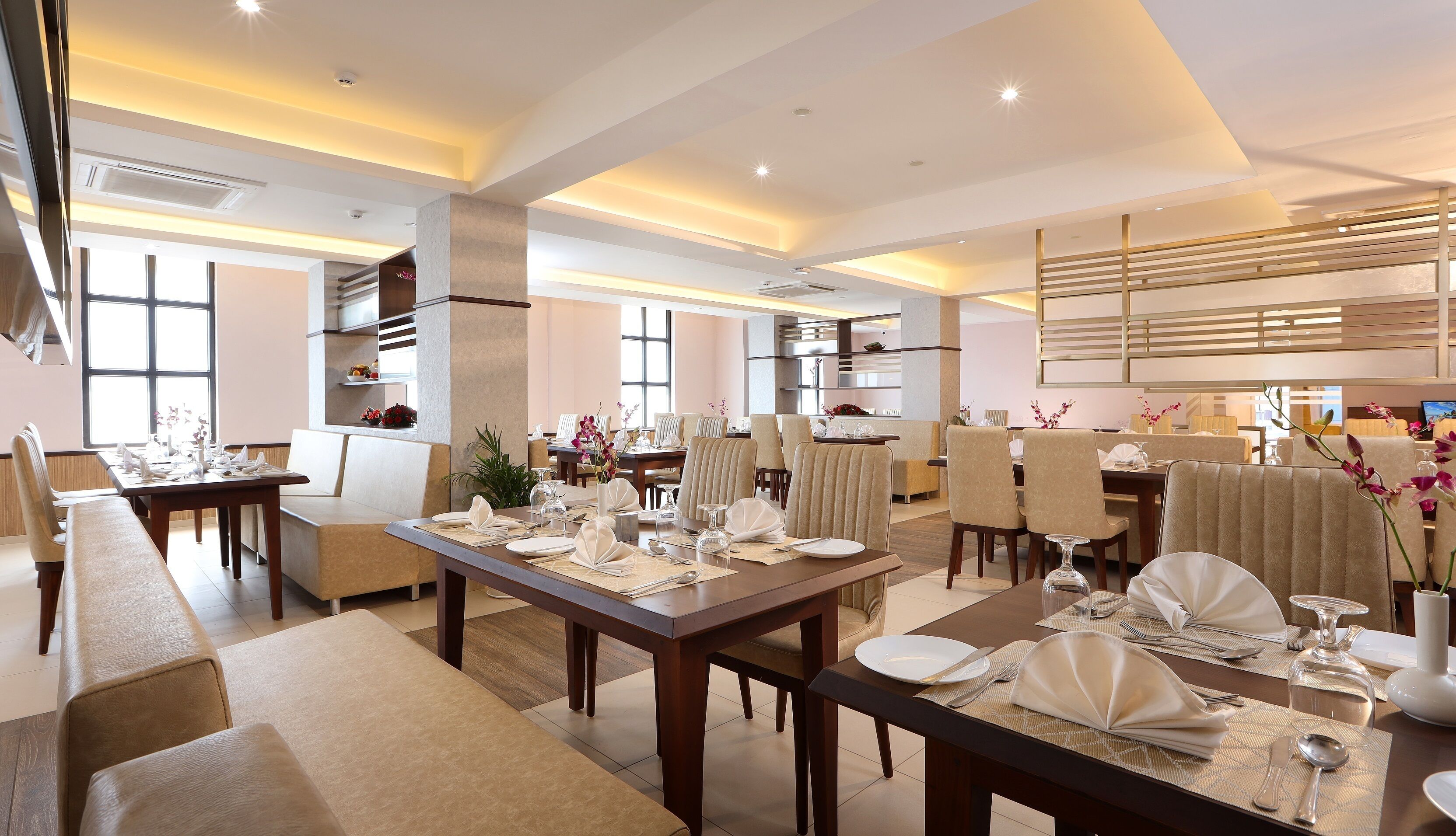 Flora Charishma Residency Aluva 3*