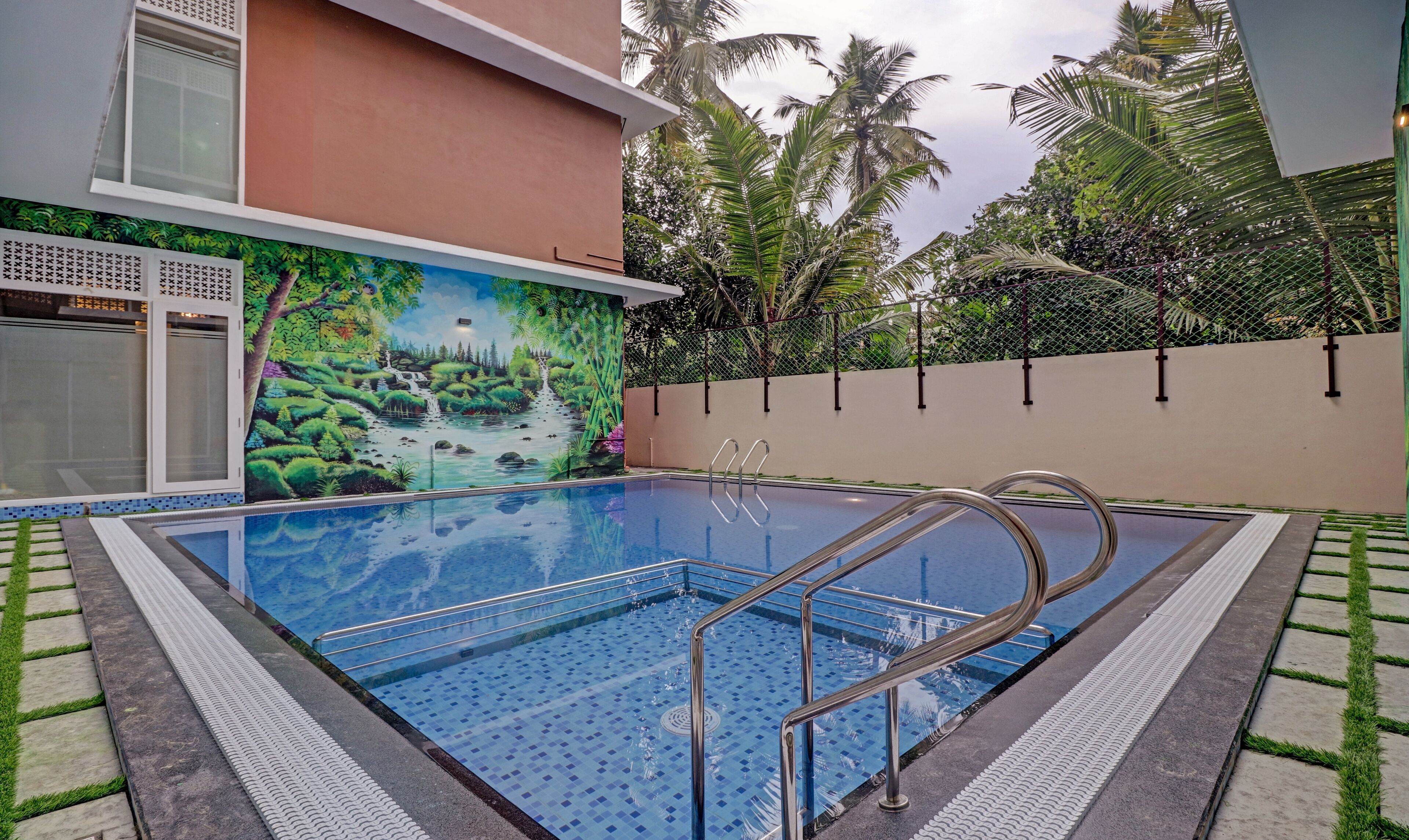 Treebo Golden Terminal, Kochi Airport 3*