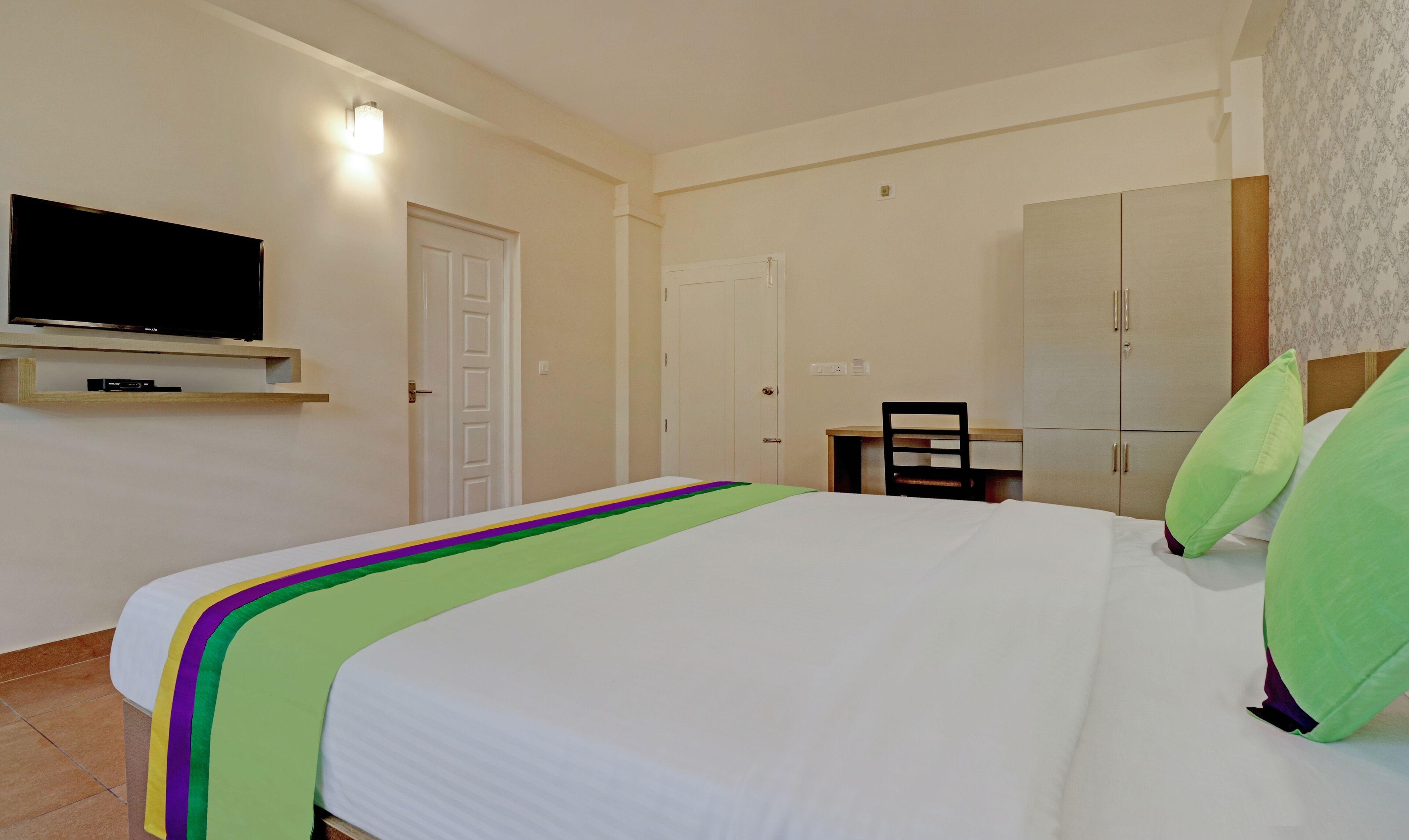 Treebo Golden Terminal, Kochi Airport 3*