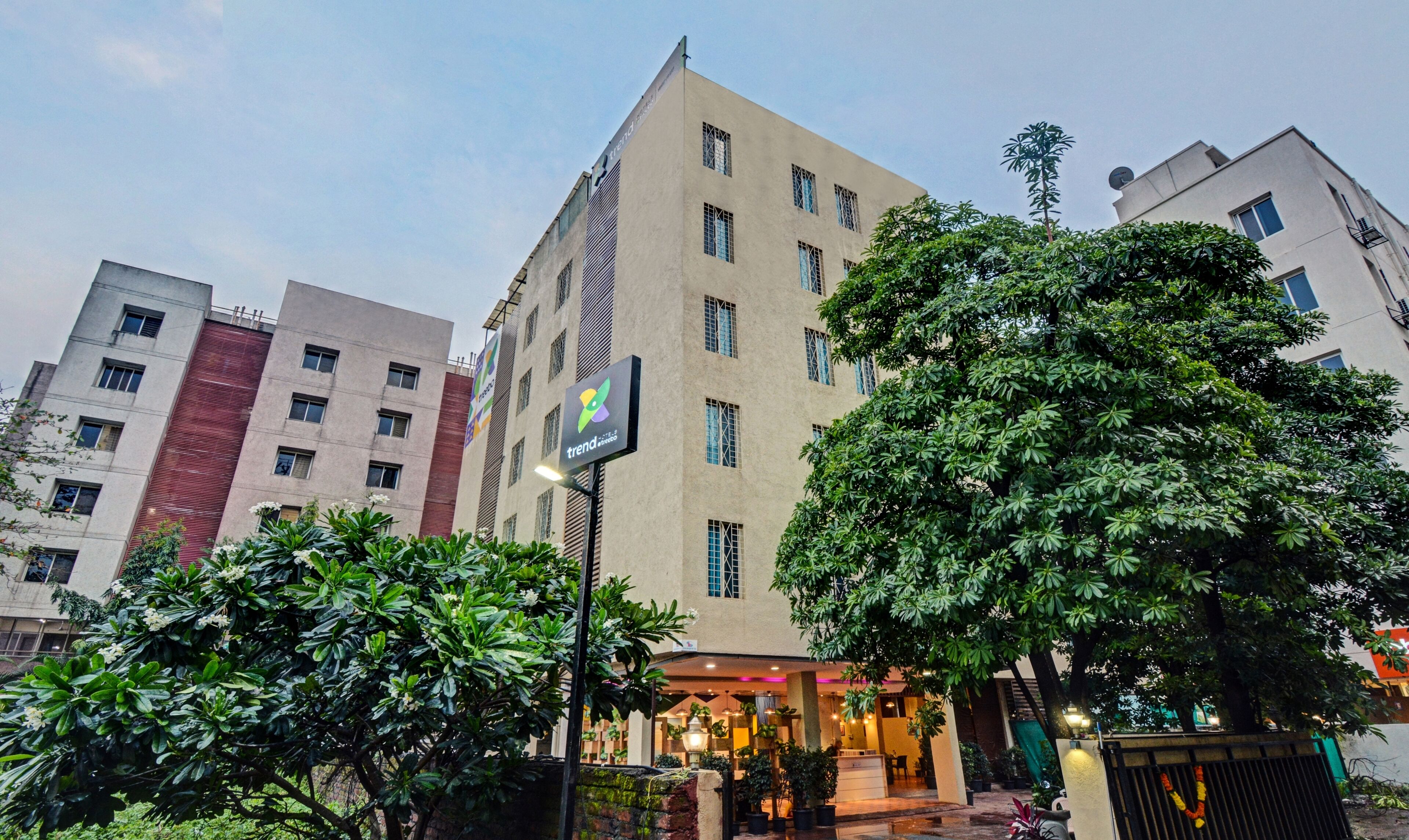 Treebo Iris Suites 3*