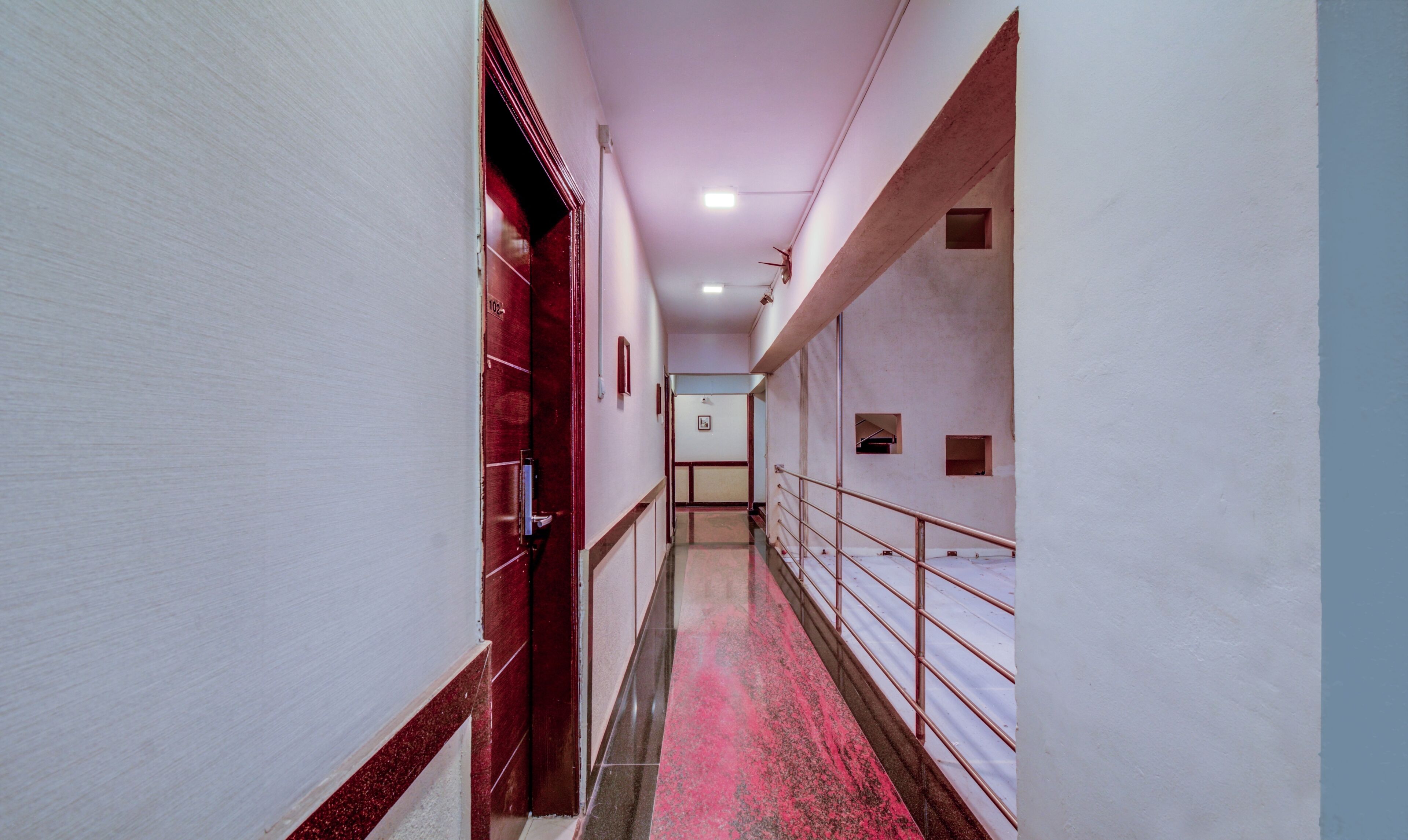 Treebo Iris Suites 3*