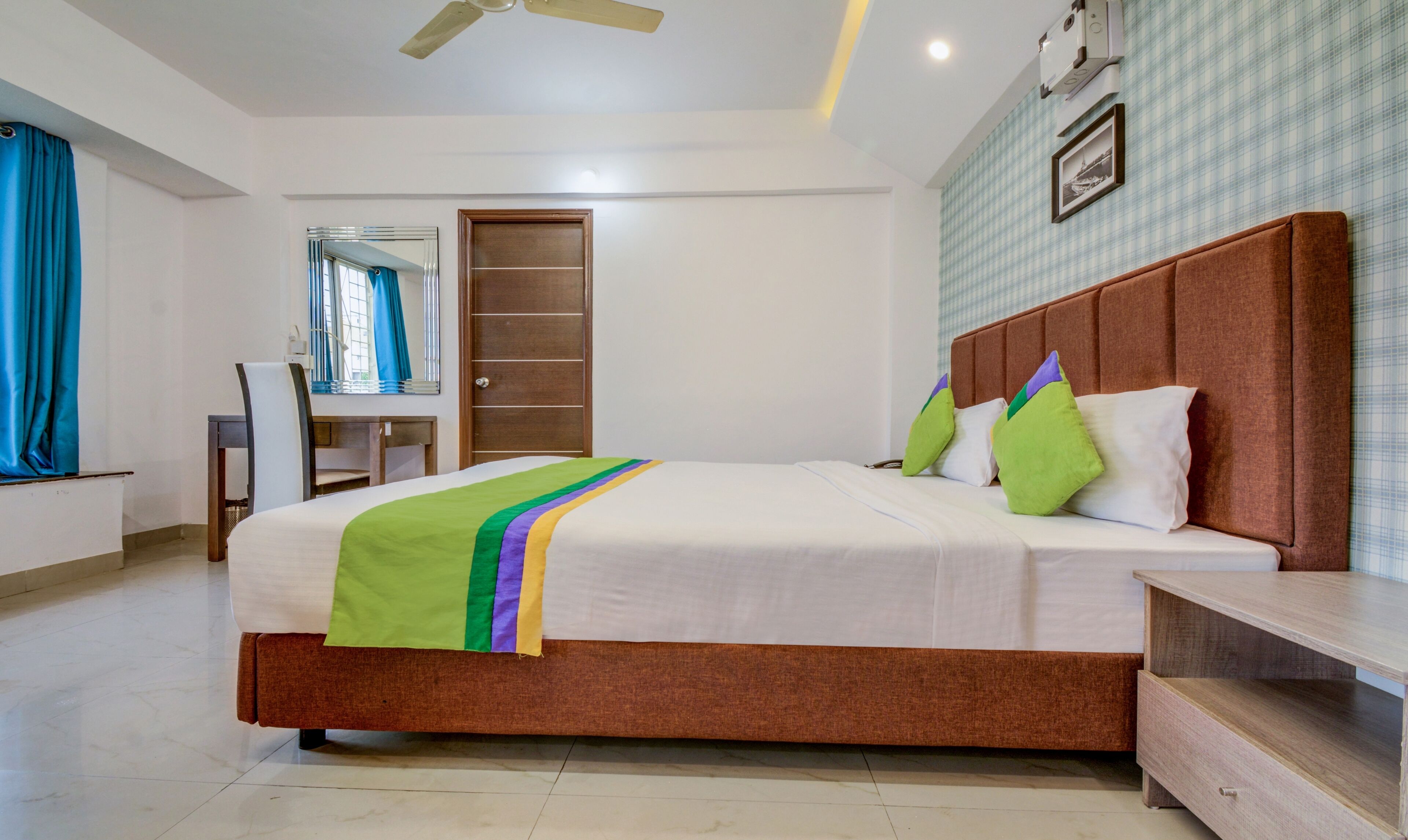 Treebo Iris Suites 3*
