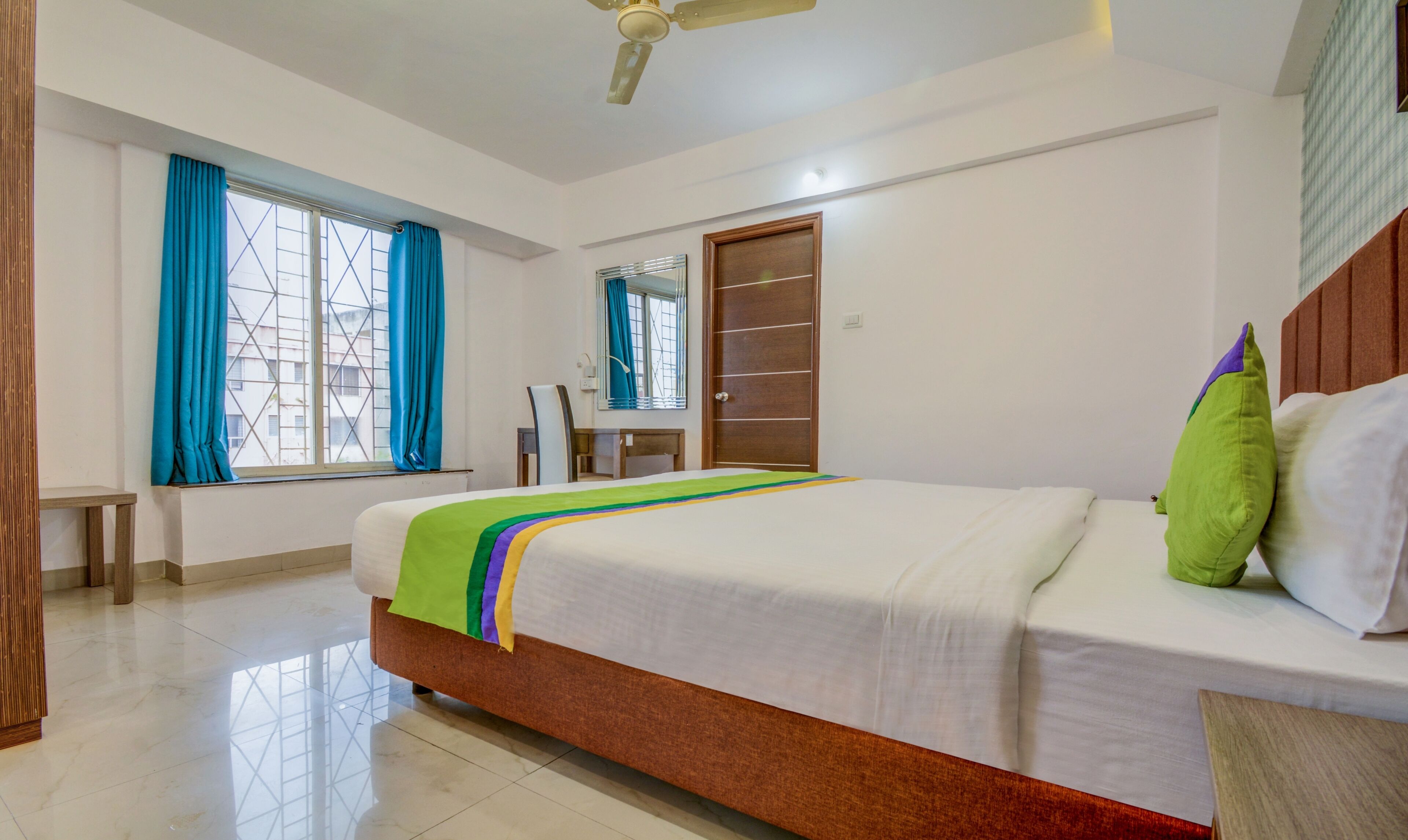 Treebo Iris Suites 3*