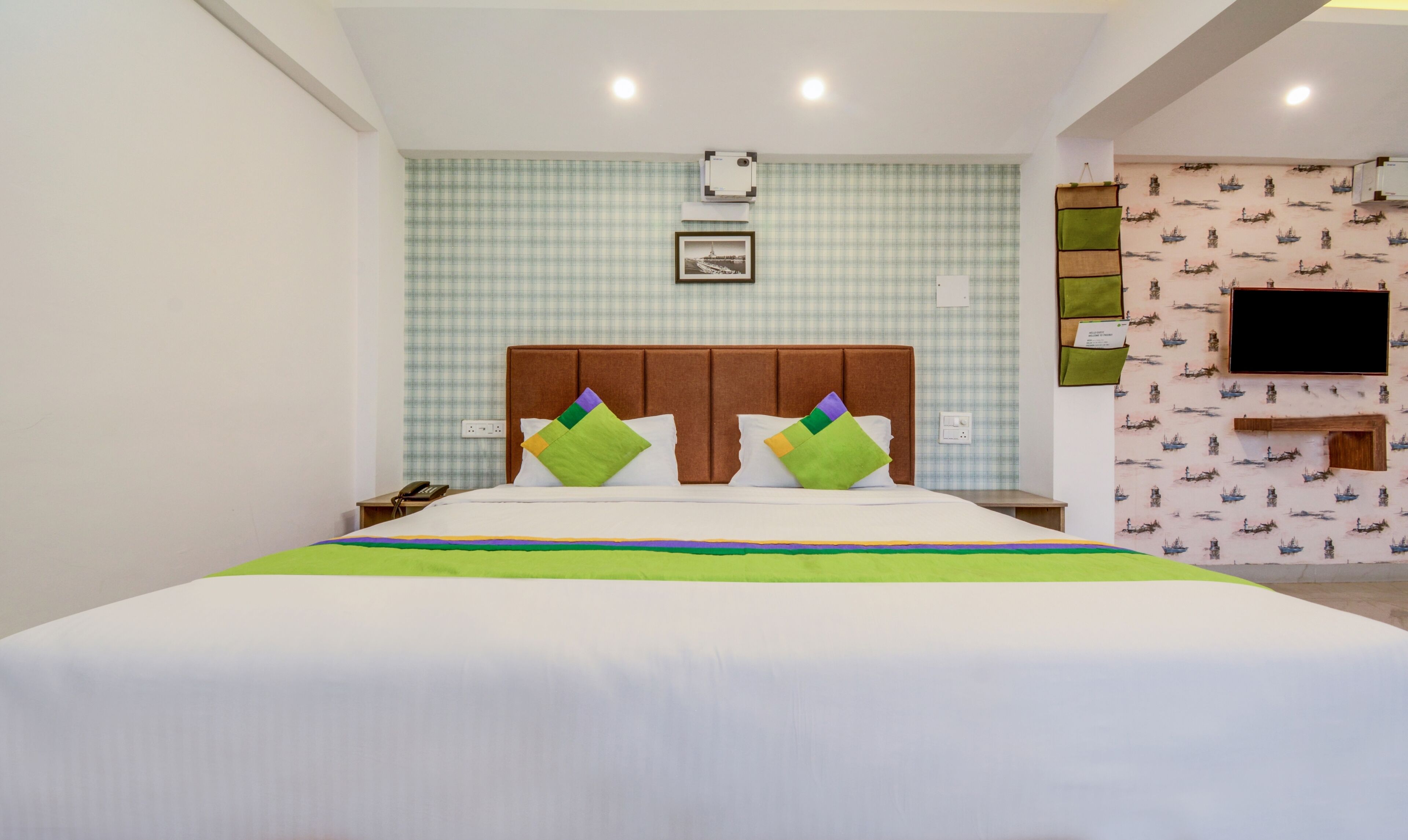 Treebo Iris Suites 3*