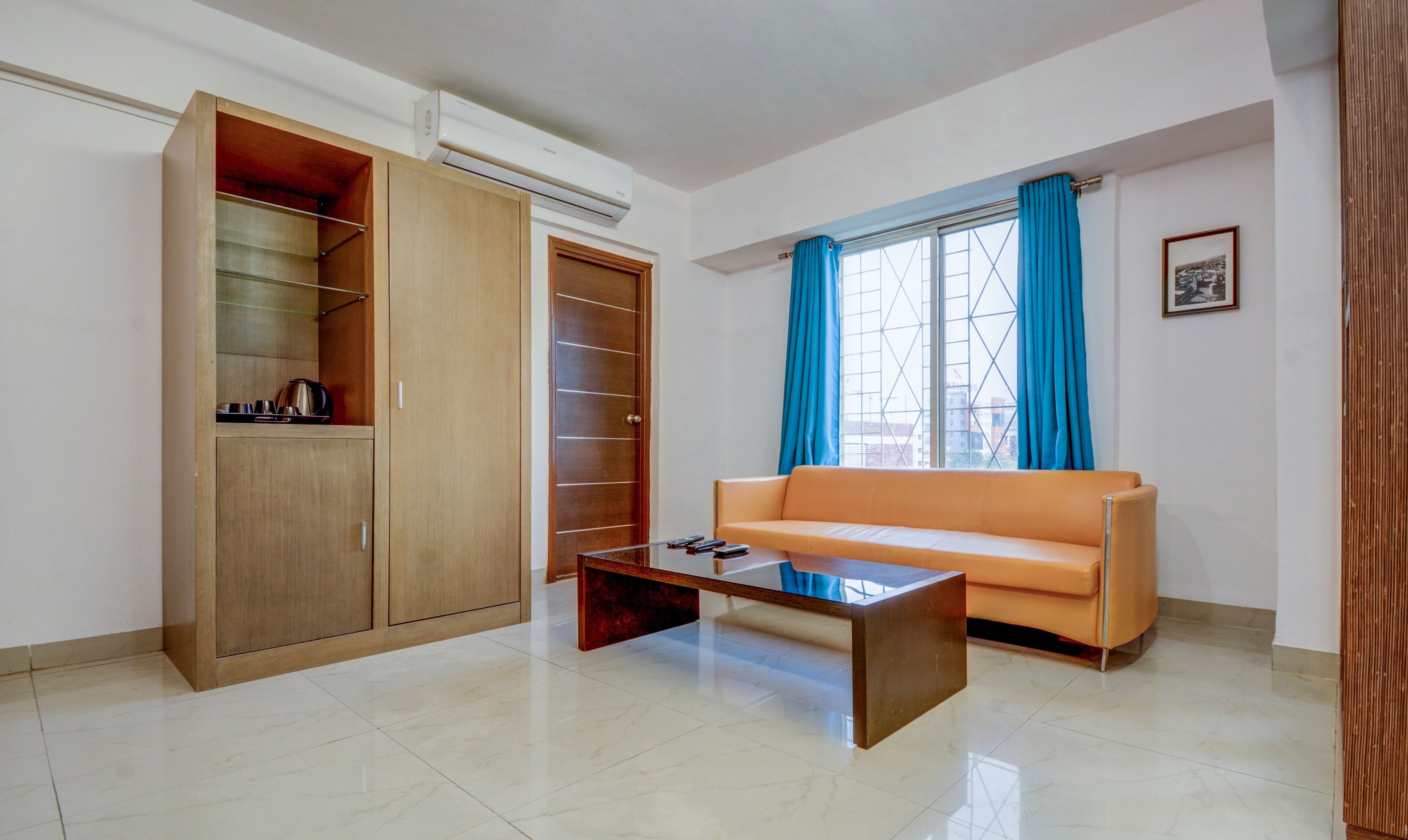 Treebo Iris Suites 3*