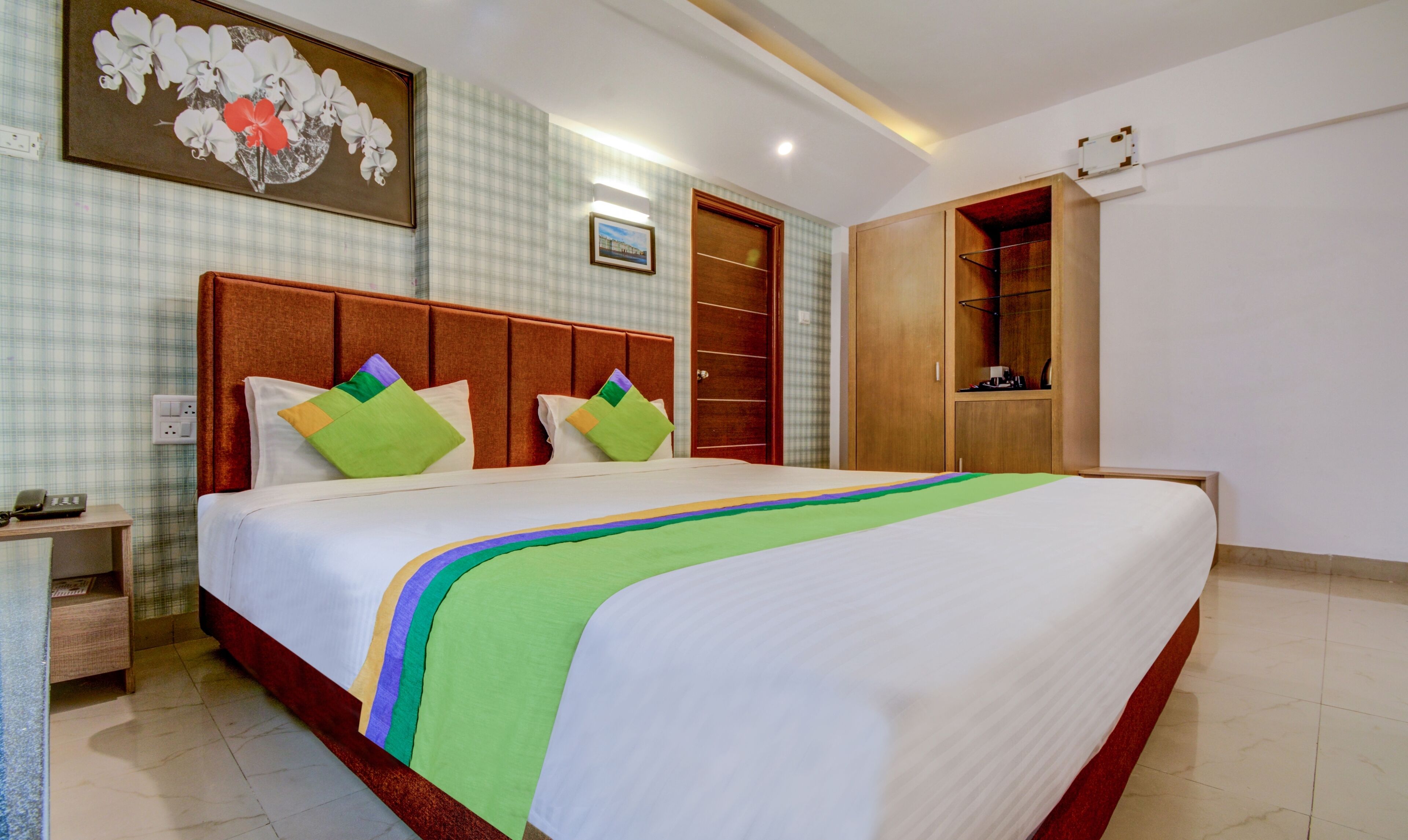 Treebo Iris Suites 3*