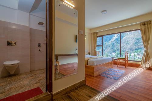 Magellan's The Golden Bridge Hotel 3*