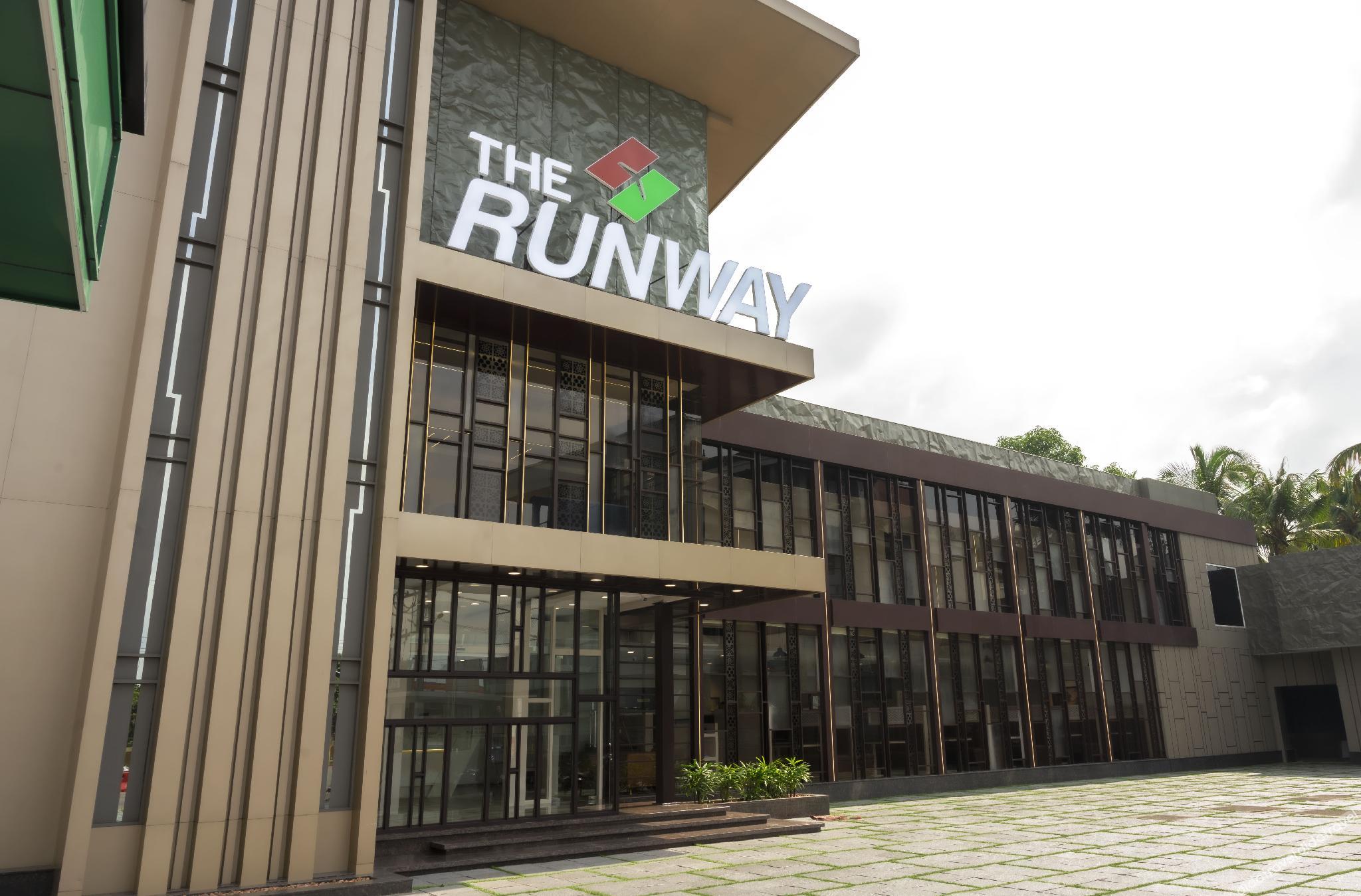 THE RUNWAY HOTEL 3*