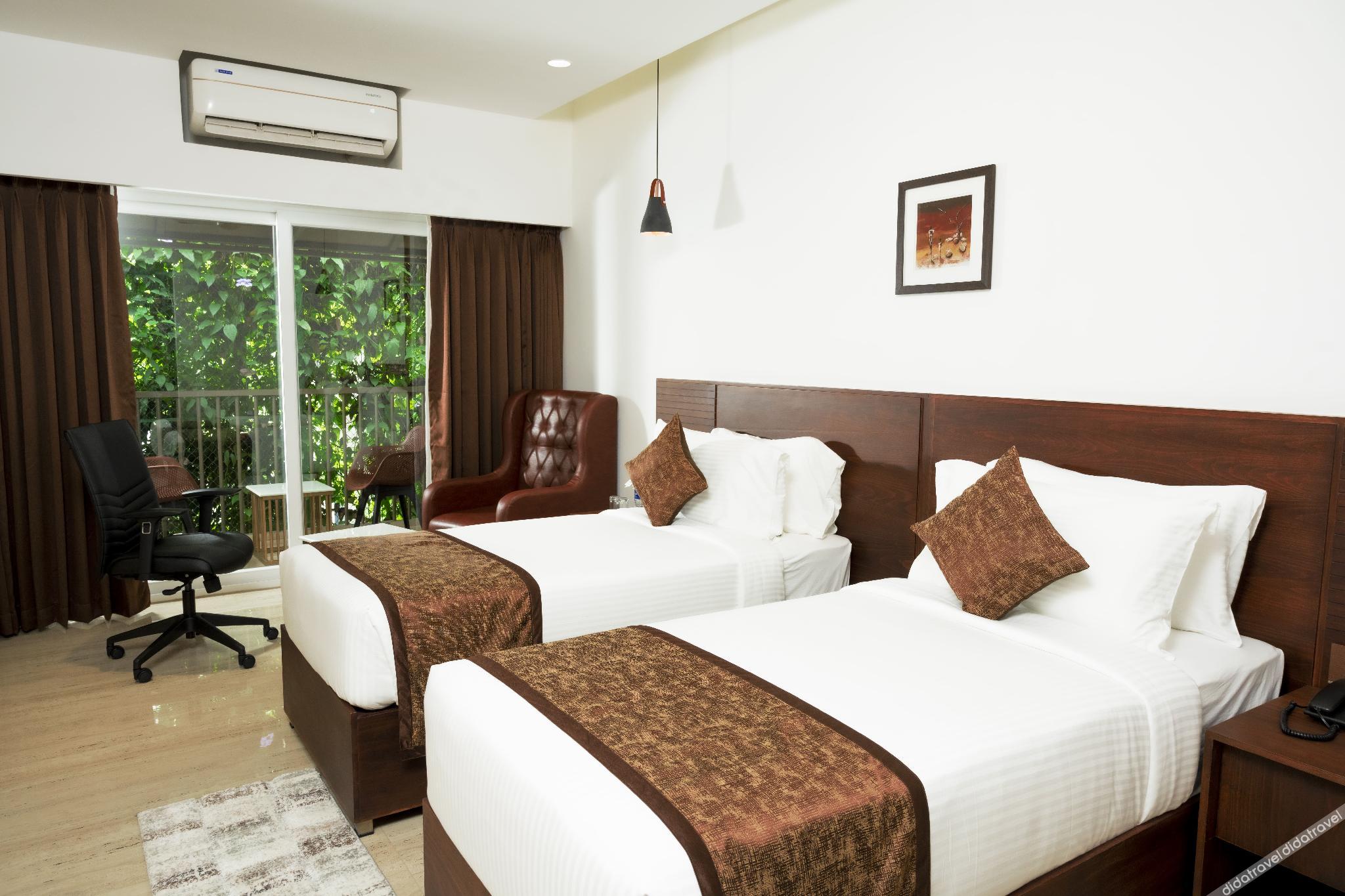 THE RUNWAY HOTEL 3*