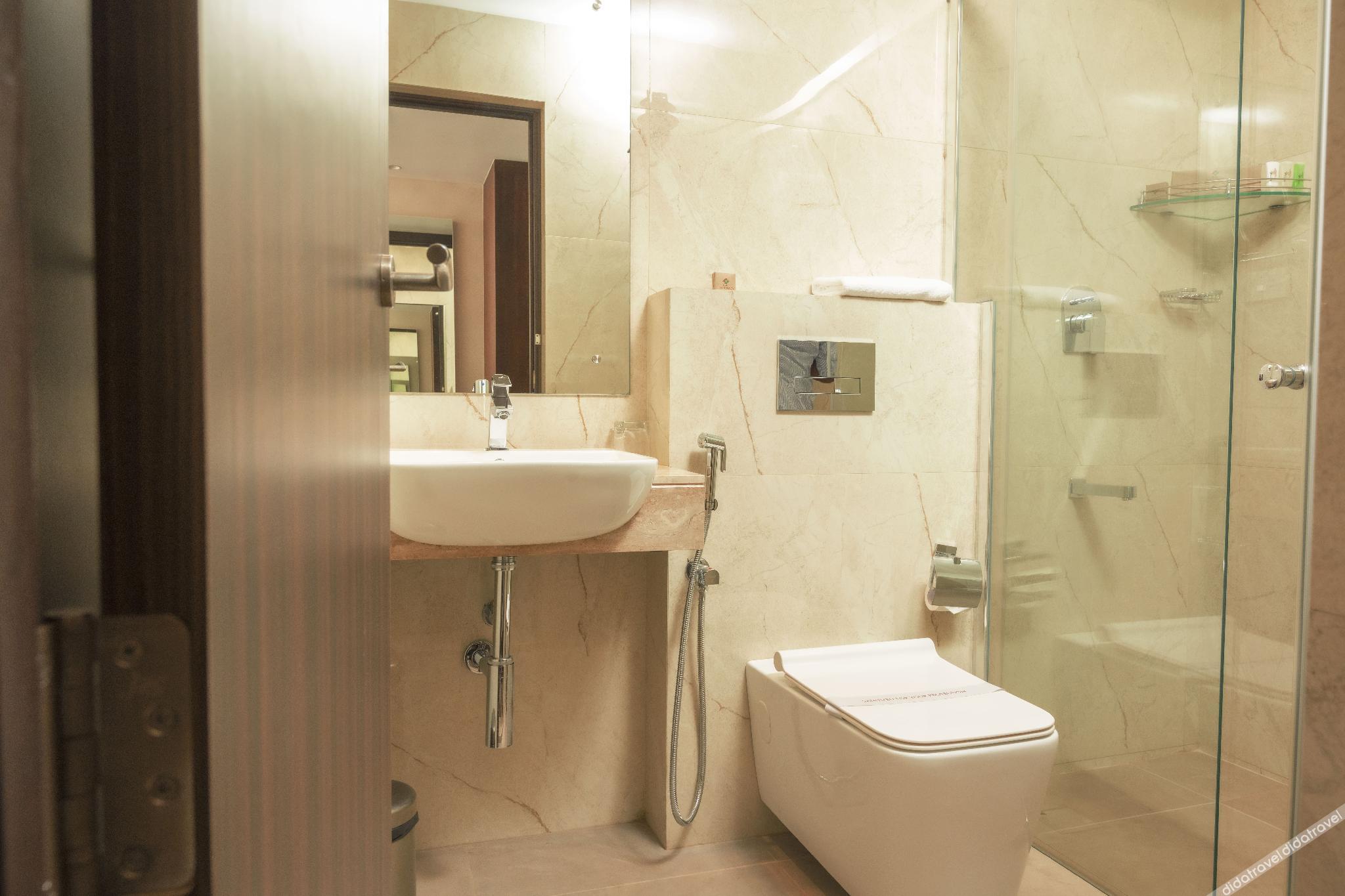 THE RUNWAY HOTEL 3*